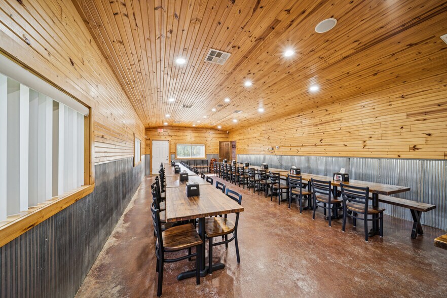 More Photos Of 29301 Hwy 82 Hwy, Park Hill Restaurant For Sale