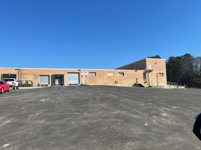 More Photos Of 2349 Plastics Dr, Gastonia Manufacturing For Lease