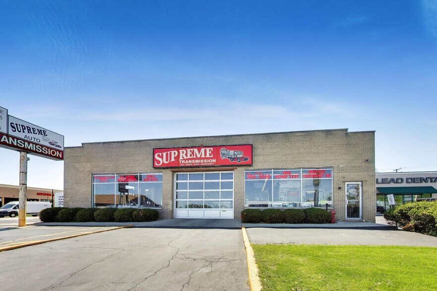 Primary Photo Of 325 W Roosevelt Rd, Villa Park Auto Repair For Sale