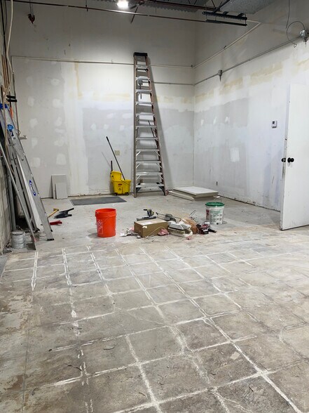 More Photos Of 6555 Powerline Rd, Fort Lauderdale Unknown For Lease