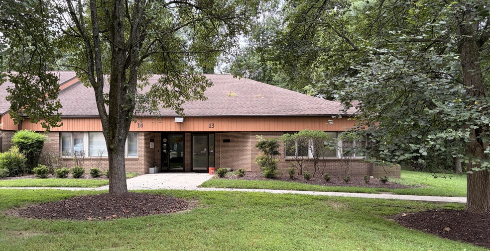More Photos Of 5397 Twin Knolls Rd, Columbia Office Residential For Sale