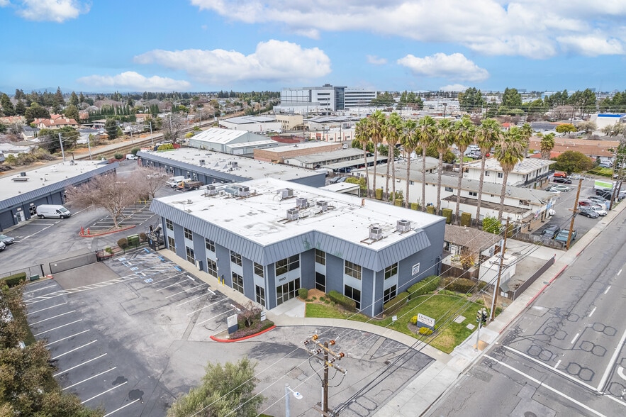 More Photos Of 1900 Lafayette St, Santa Clara Loft Creative Space For Sale