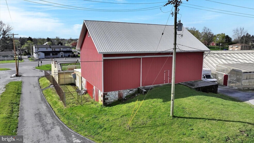 More Photos Of 501 W Washington Ave, Myerstown General Retail For Sale