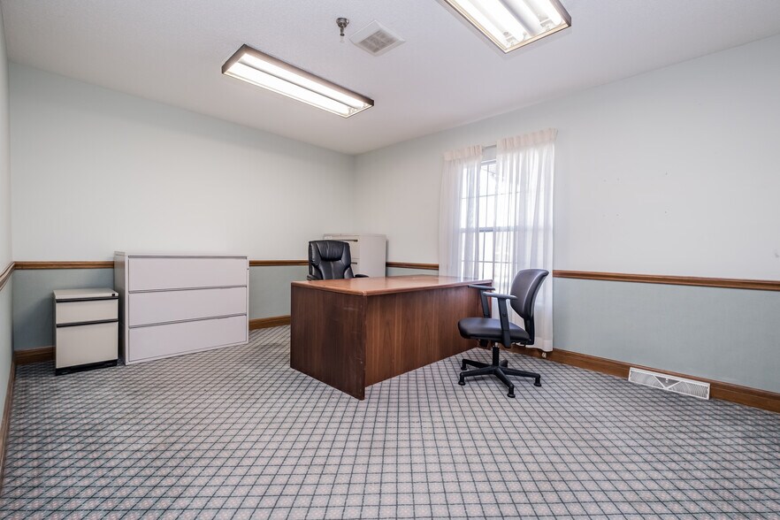 More Photos Of 7222 Day Ave SW, Navarre Medical For Lease