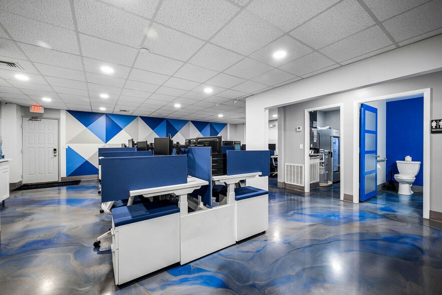 More Photos Of 1801 SE Hillmoor Dr, Port Saint Lucie Medical For Lease