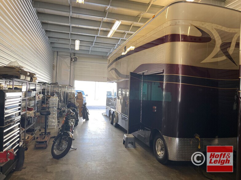 More Photos Of 9345 Commerce Center St, Highlands Ranch Warehouse For Sale