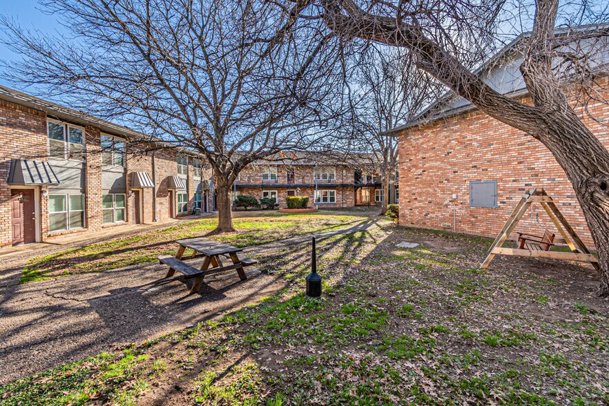More Photos Of 4635 W Gore Blvd, Lawton Apartments For Sale