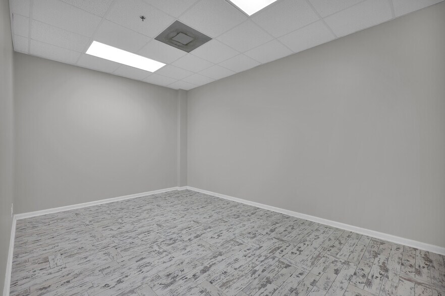 More Photos Of 701 Market St, Saint Augustine Loft Creative Space For Sale