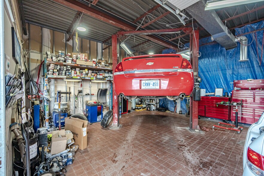 More Photos Of 26 Bramsteele Rd, Brampton Industrial For Sale