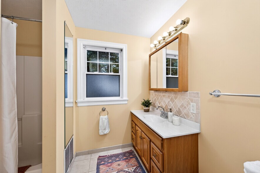 More Photos Of 6 Lotus Bay rd, Irving Multifamily For Sale