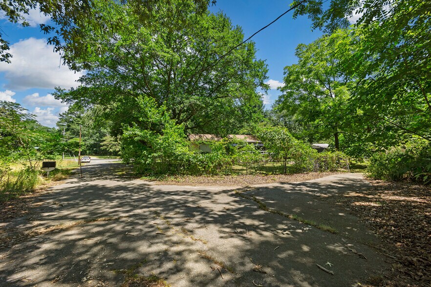 More Photos Of 2425 Portugee Rd, Sandston Warehouse For Sale