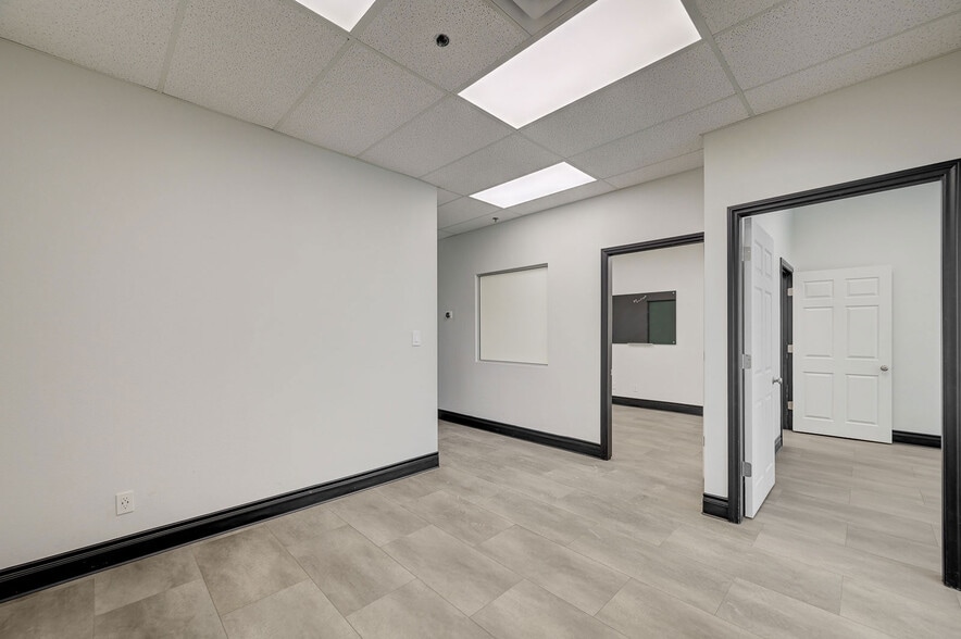More Photos Of 3068 E Sunset Rd, Las Vegas Warehouse For Sale