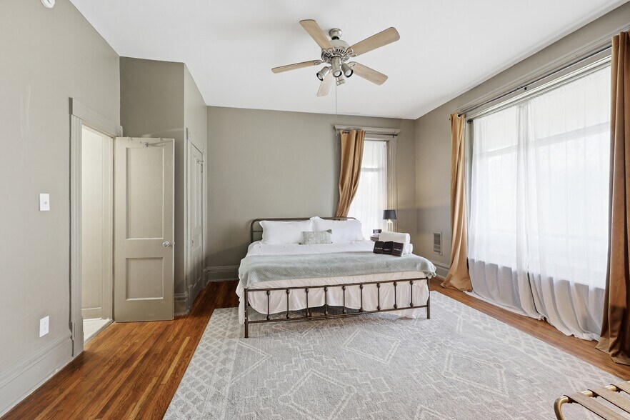 More Photos Of 83 Wilson Ave, Columbus Hospitality For Sale