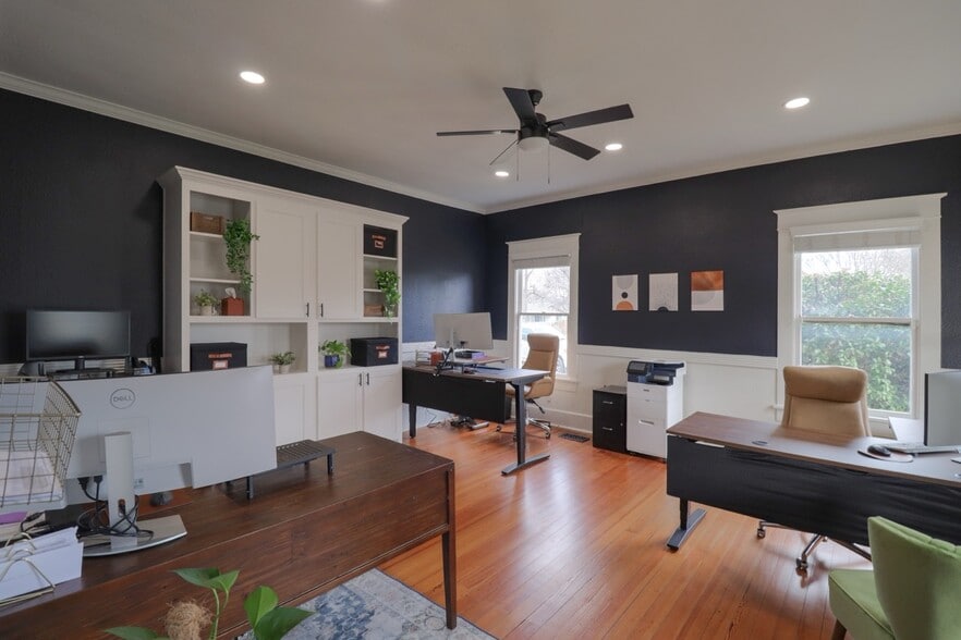 More Photos Of 1102 S Rock St, Georgetown Office Residential For Lease