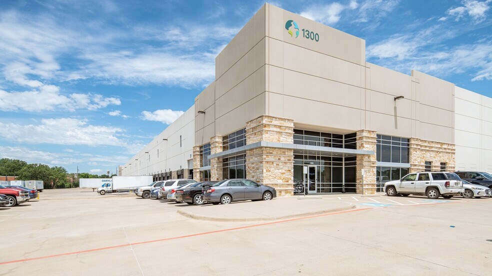 Primary Photo Of 1300 N State Highway 360, Grand Prairie Distribution For Lease