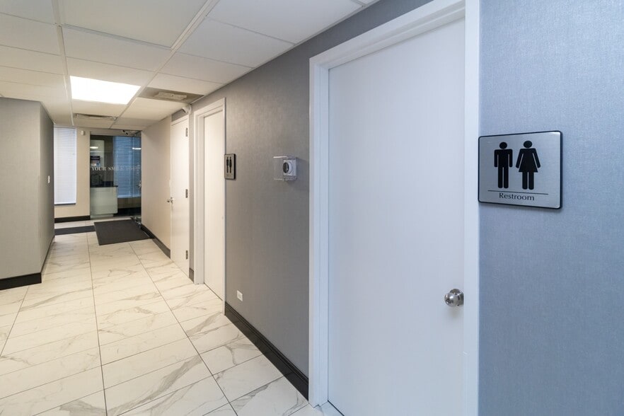 More Photos Of 2400 N Ashland Ave, Chicago Medical For Lease