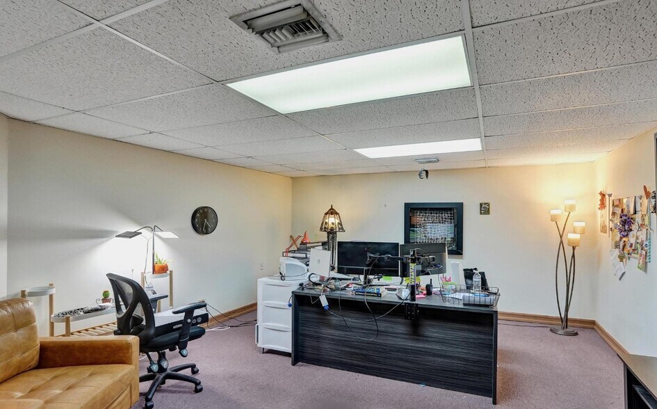 More Photos Of 10269 NW 46th St, Sunrise Light Distribution For Sale