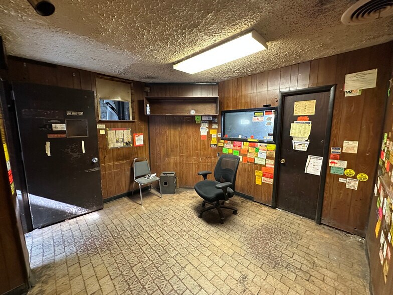 More Photos Of 2355-2359 McDonald Ave, Brooklyn Warehouse For Lease