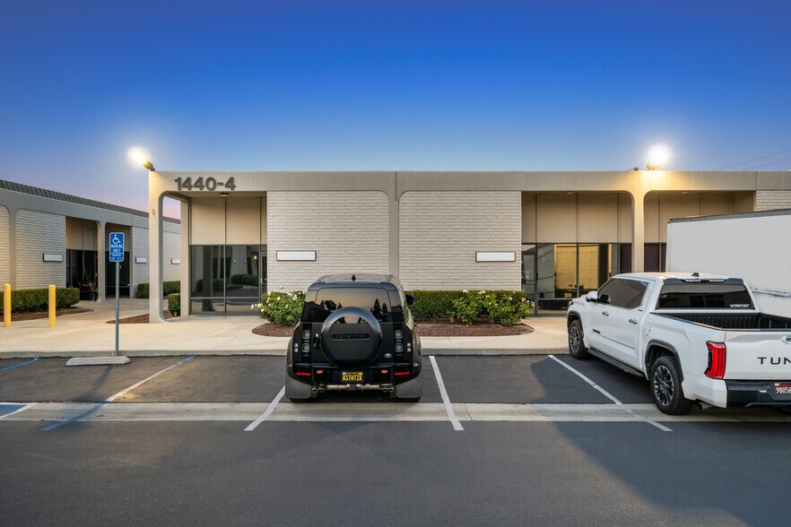 More Photos Of 1440 S State College Blvd, Anaheim Light Manufacturing For Lease