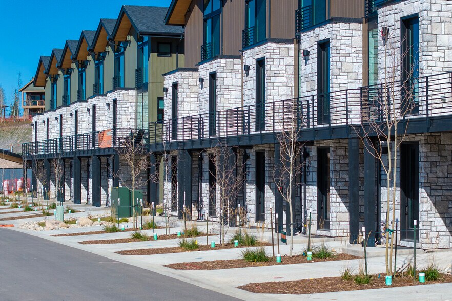 More Photos Of 52-70 Wheeler Rd, Winter Park Apartments For Sale