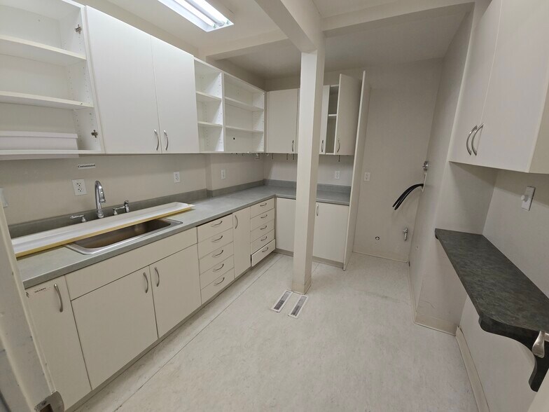 More Photos Of 1200 Scott Blvd, Santa Clara Medical For Lease