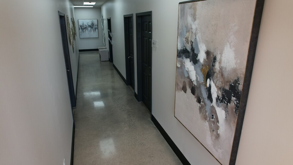 More Photos Of 2001 Club Manor Dr, Maumelle Unknown For Lease