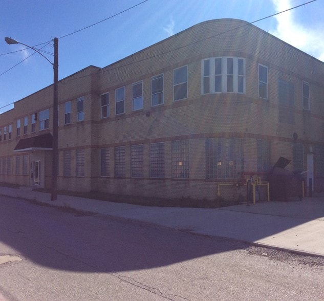 More Photos Of 18222 Lanken Ave, Cleveland Manufacturing For Lease