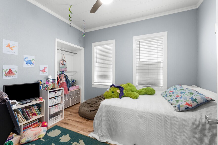 More Photos Of 1030 Jenks Ave, Panama City General Retail For Sale