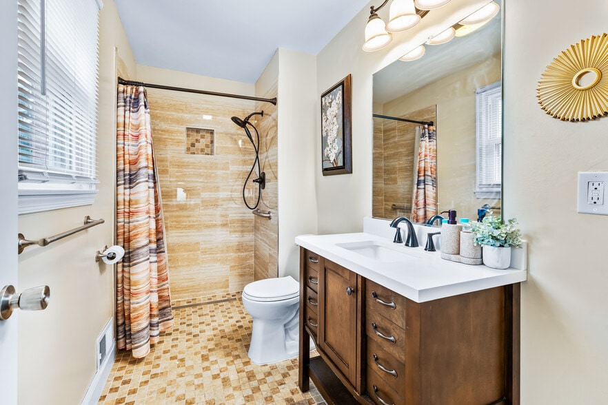 More Photos Of 208 Prenton St, Upper Marlboro Healthcare For Sale