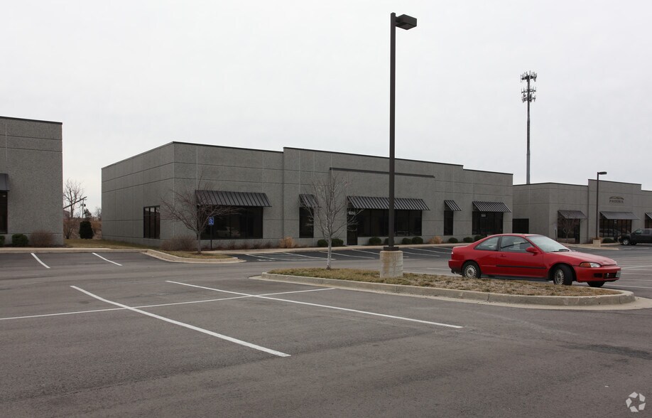More Photos Of 16260-16268 Foster St, Overland Park Showroom For Lease