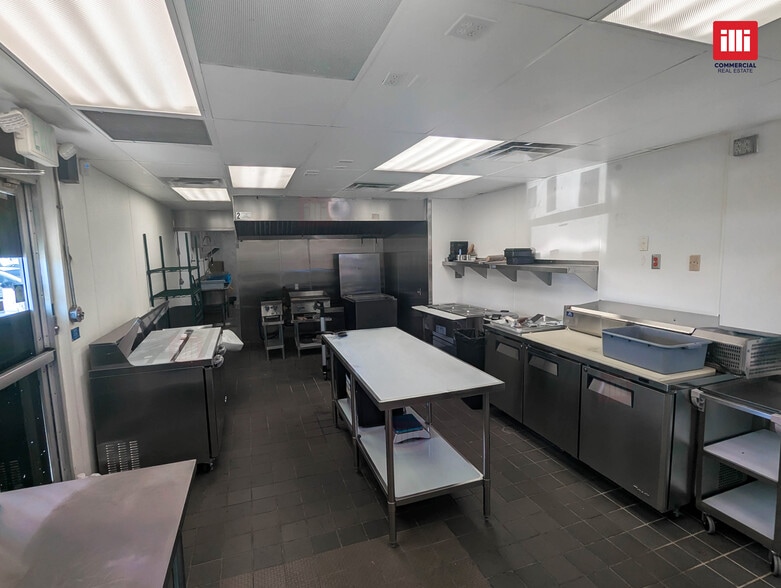 More Photos Of 1219 N Atlantic Blvd, Alhambra Veterinarian Kennel For Lease