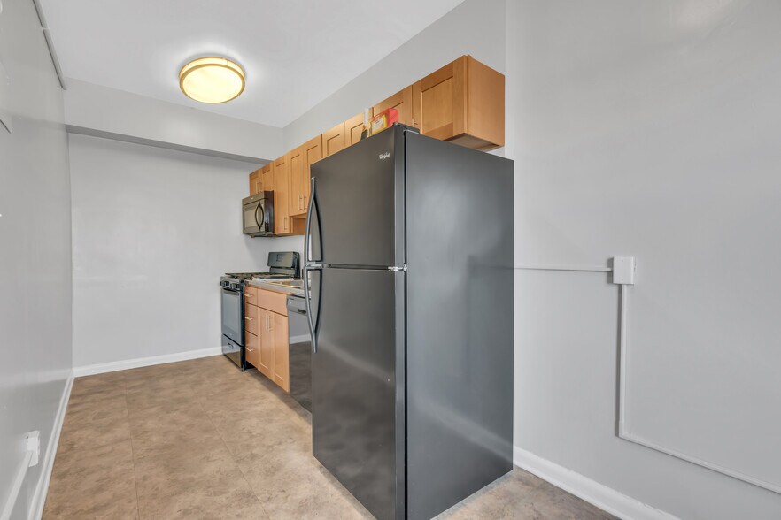 More Photos Of 2315-2321 Lincoln Rd NE, Washington Apartments For Sale
