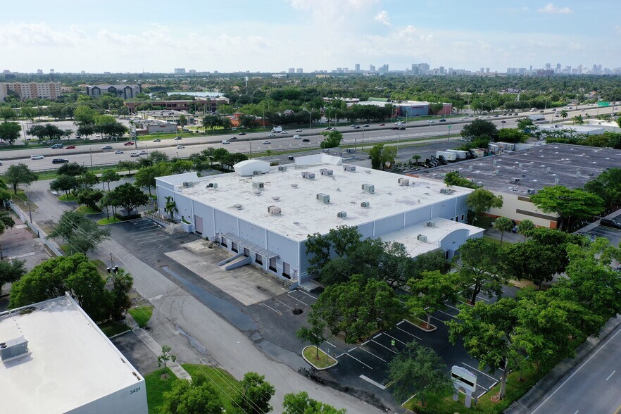 More Photos Of 2850 Greene St, Hollywood Light Manufacturing For Lease