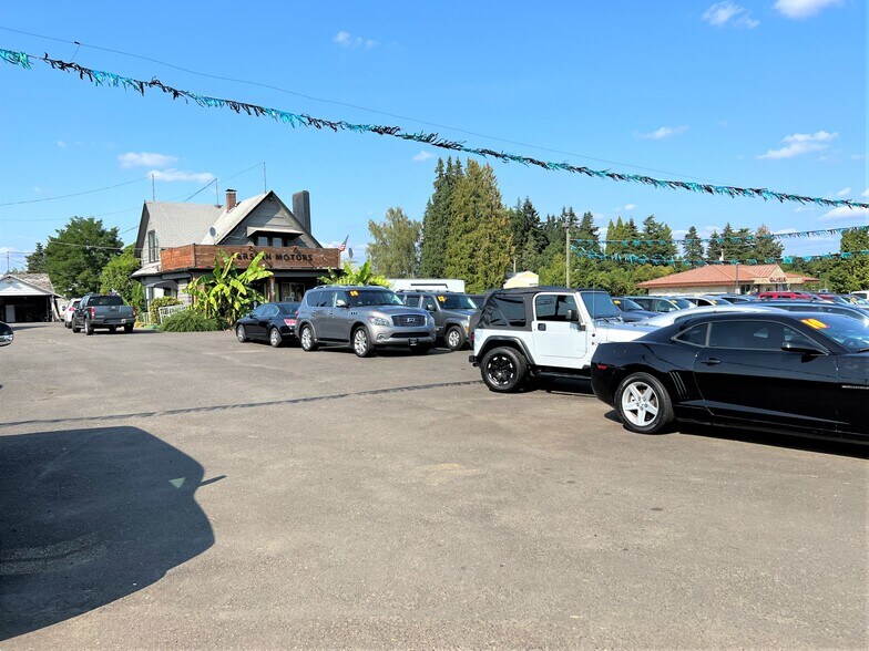 More Photos Of 2784-2800 Baseline St, Cornelius Auto Dealership For Sale