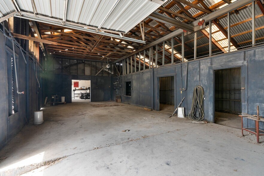 More Photos Of 3314 Carr St, Houston Manufacturing For Sale
