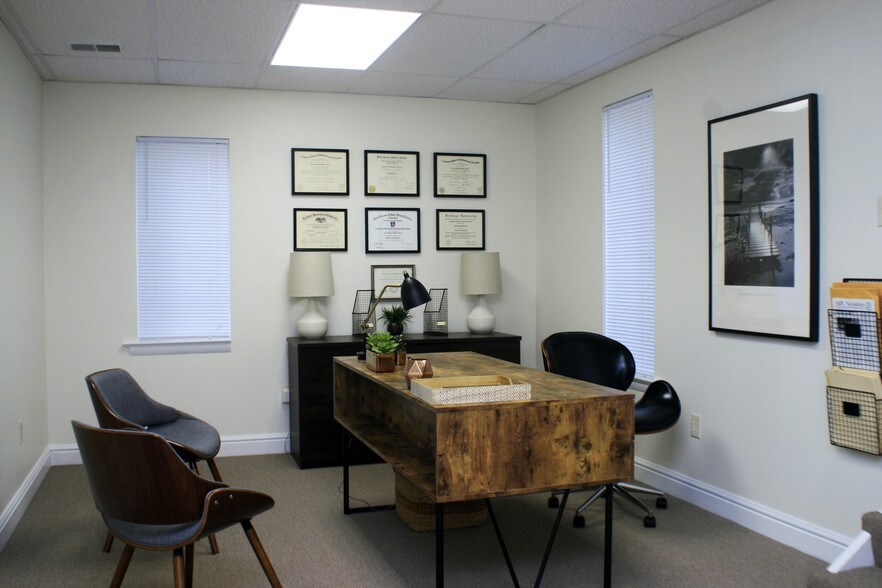 More Photos Of 1330-1360 Old Freeport Rd, Pittsburgh Unknown For Lease