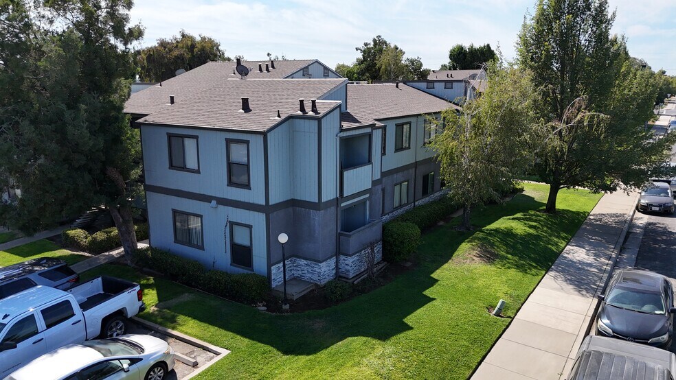More Photos Of 409 N Lincoln Way, Galt Apartments For Sale