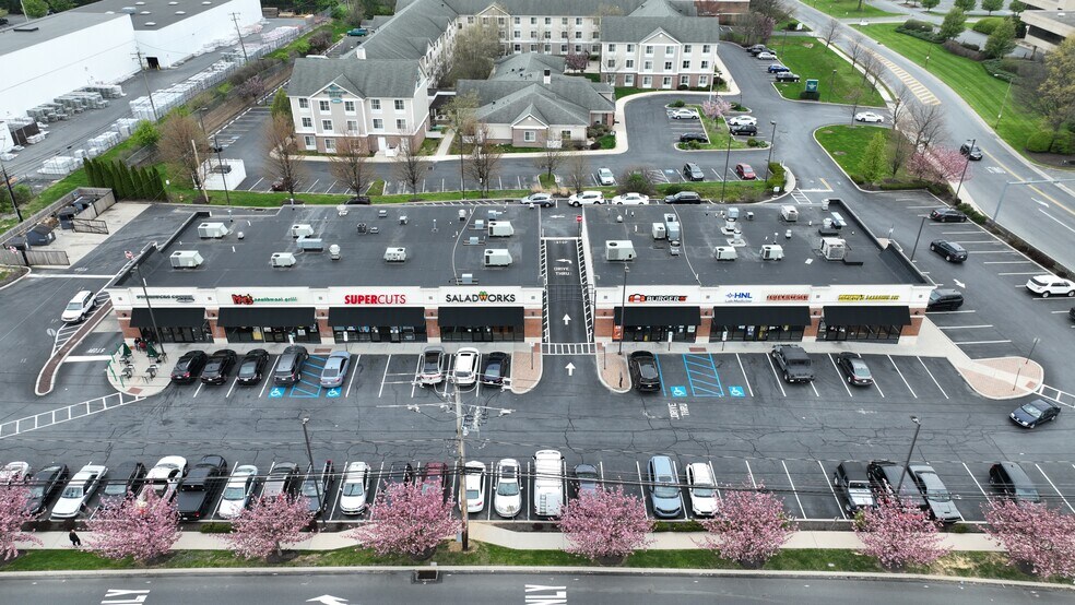 More Photos Of 3211 Schoenersville Rd, Bethlehem Freestanding For Lease