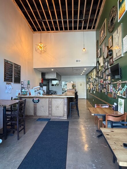 More Photos Of 502 1st St, LaSalle Storefront For Sale