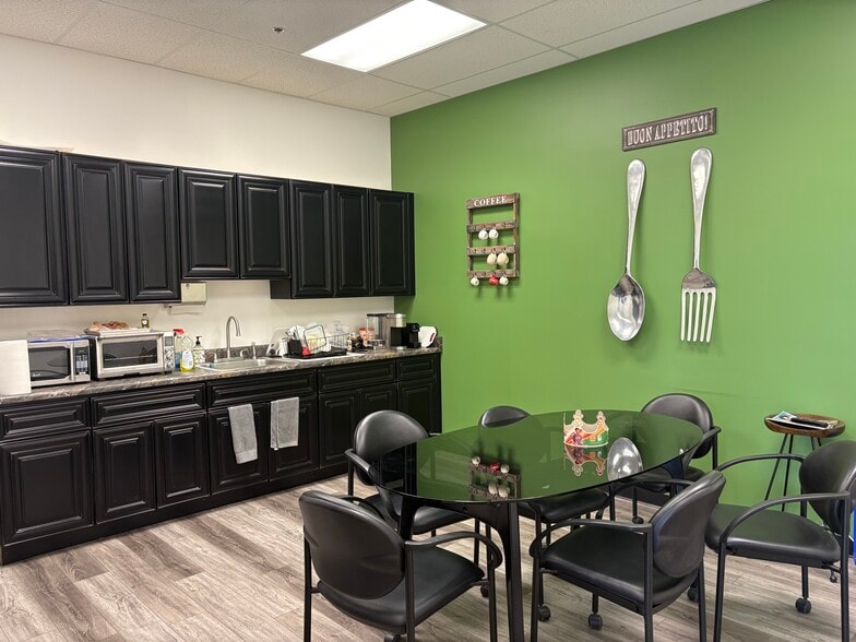 More Photos Of 1445 W 12th Pl, Tempe Light Distribution For Lease