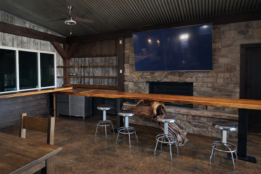 More Photos Of 1607 Magnolia Ave, Buena Vista General Retail For Sale