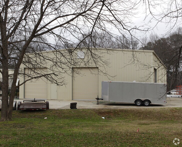 More Photos Of 5825 Gore Pl, Austell Unknown For Lease