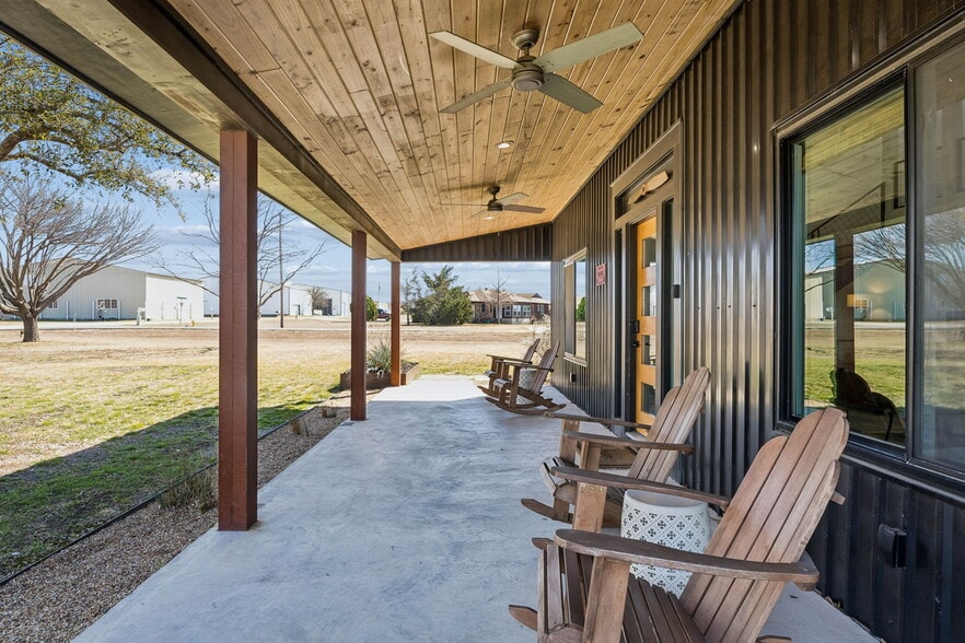 More Photos Of 10130 Billy Mitchell, McKinney Specialty For Sale