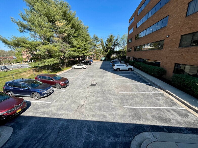 More Photos Of 120 Sister Pierre Dr, Towson Medical For Lease