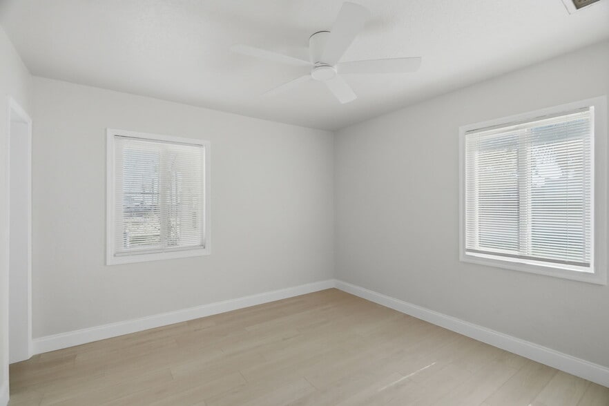 More Photos Of 3101 Beach Blvd S, Gulfport Apartments For Sale