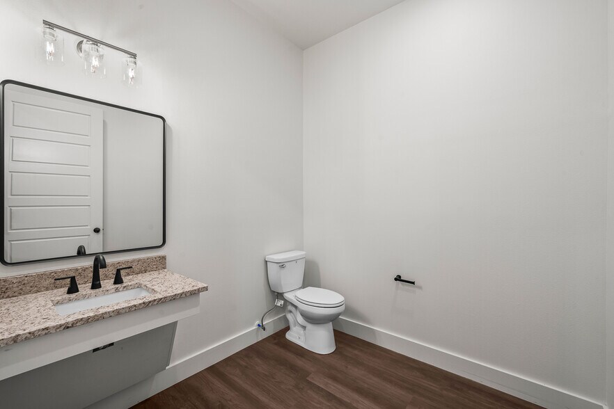 More Photos Of 8922 County Road 6820, Lubbock Warehouse For Lease