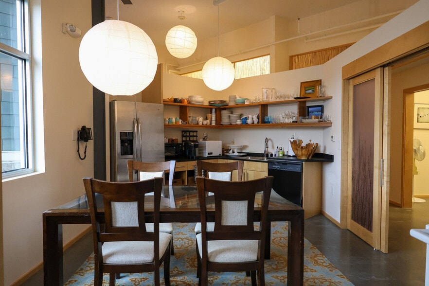 More Photos Of 10940 Raven Ridge Rd, Raleigh General Retail For Sale