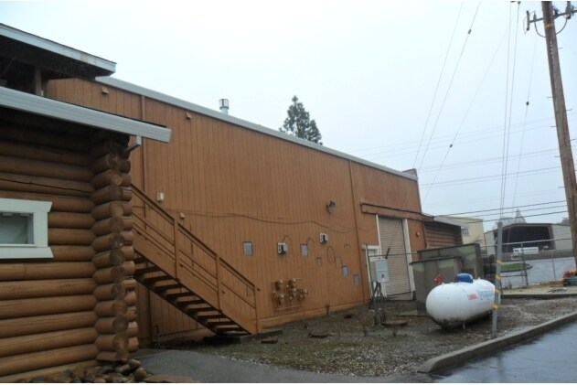 More Photos Of 3971 Durock Rd, Shingle Springs Showroom For Lease