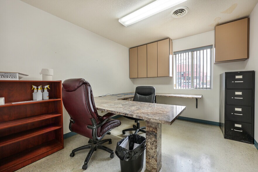 More Photos Of 945 Industrial Dr S, Sauk Rapids Manufacturing For Sale
