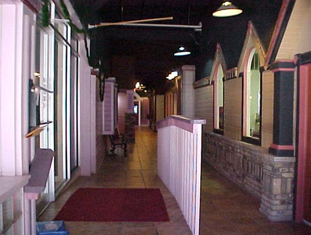 More Photos Of 230 S Main St, Jefferson Freestanding For Lease